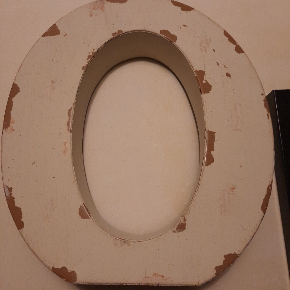 Vintage-Like Letter O